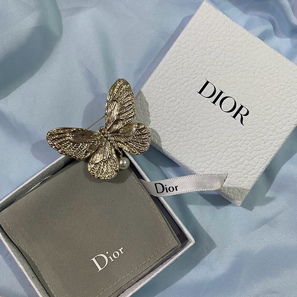 Dior Jewelry - Dior Butterfly Pearl Pendant Brooch